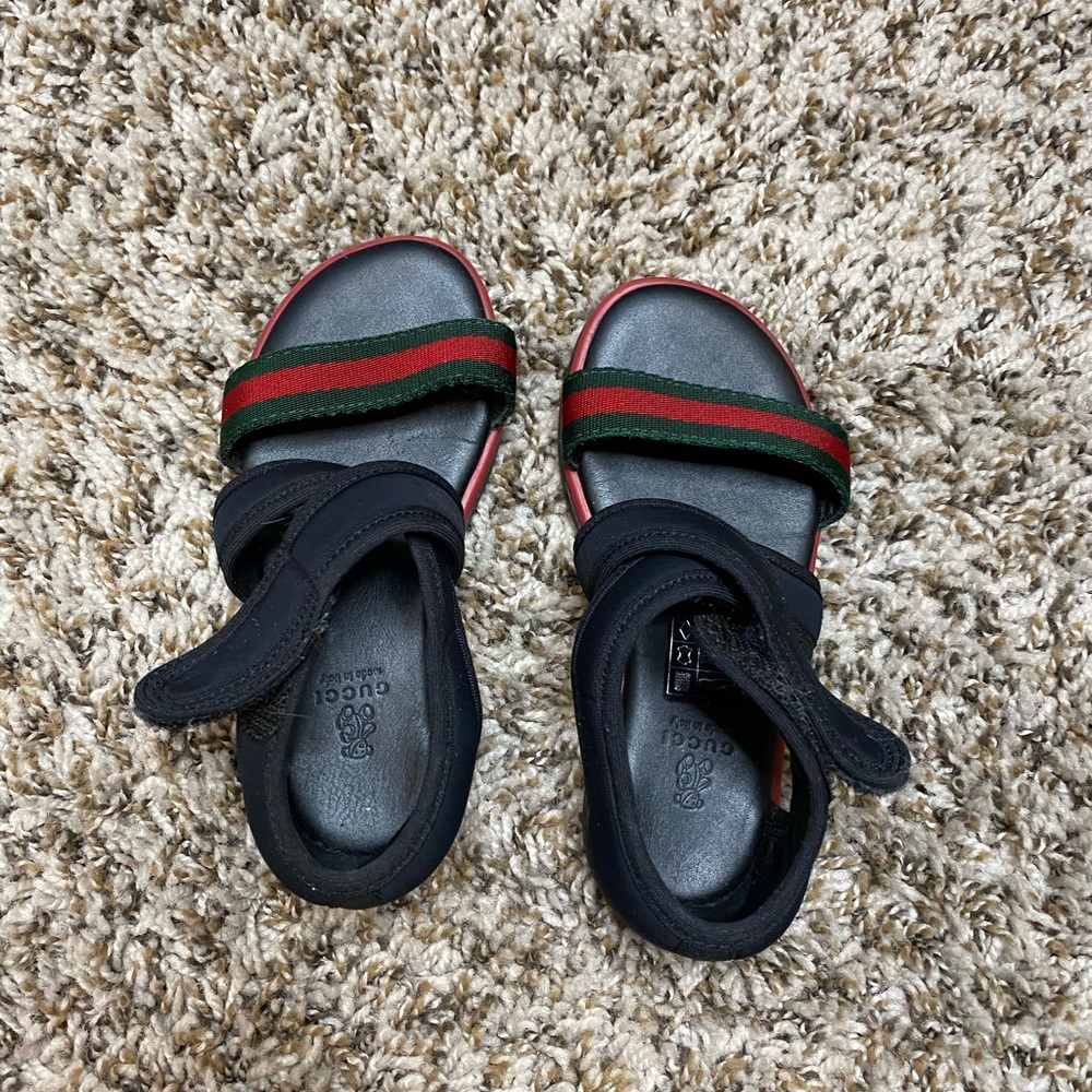Unisex Gucci sandals